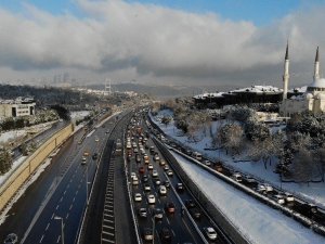 15 Temmuz Şehitler Köprüsü’nde trafik yoğunluğu havadan görüntülendi