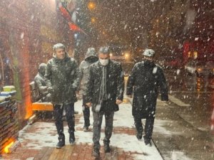 Pursalar Belediye Başkanı Çetin, karla mücadele için sahada