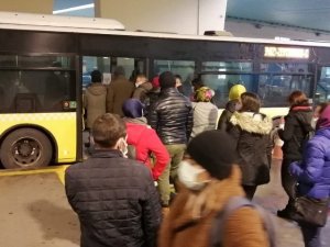 İstanbul’da metrobüs yoğunluğu