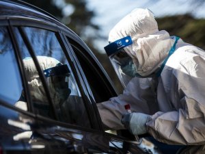 İtalya’da son 24 saatte Covid-19’a bağlı 377 ölüm