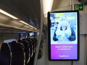 İngiltere’de son 24 saatte Covid-19’a bağlı 599 ölüm