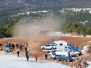 Helikopter ambulanstan 10 yılda 2 bin 500 acil uçuş