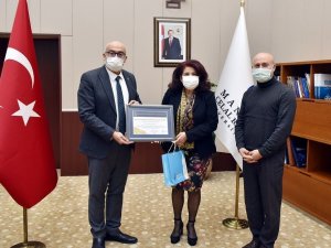 Manisa Celal Bayar Üniversitesi ’Makale Performans Ödülleri’ sahibini buldu