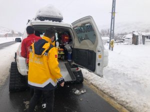 Kar nedeniyle diyalize gidemeyen hastaya UMKE  ulaştı