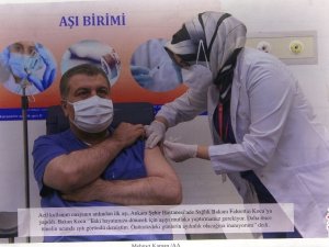 Korona virüsle mücadelenin kahramanları olan sağlık çalışanları için sergi