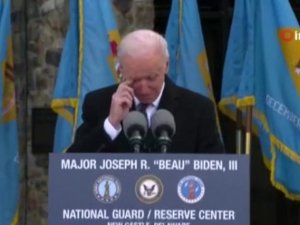 Biden, veda konuşması sırasında gözyaşlarını tutamadı