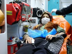 Muş’ta kar nedeniyle mahsur kalan 2 hasta kurtarıldı