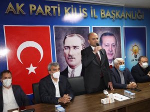 AK Parti’nin yeni yönetimi ilk toplantısını yaptı
