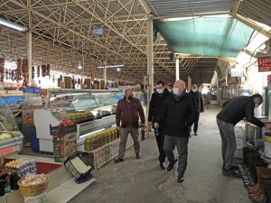 Menteşe Pazar yerinin uzay çatısı yenileniyor
