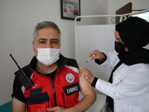 Elazığ’da  UMKE personeli Covid-19 aşısı oldu