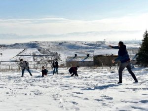 Milli Eğitim Bakanı Selçuk’tan kartopu paylaşımı
