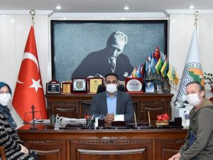 Kazada yaralanan asker, ambulans uçakla İzmir’e sevk edildi