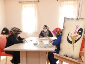 Altındağlı kadınlar tezhip sanatıyla ev ekonomisine katkı sağlıyor