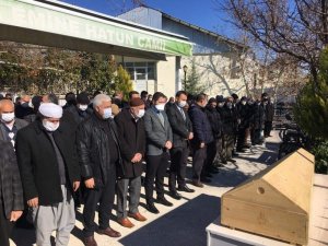 AK Parti Gerger Eski İlçe Başkanı Alparslan toprağa verildi