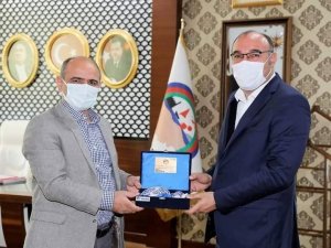 Başkan Dündar’dan Körfez Belediyesine ziyaret