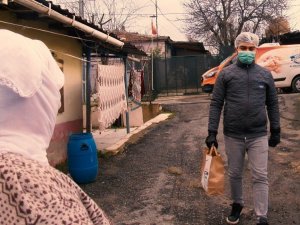 Sultangazi Belediyesinden sıcak yemek