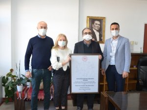 ADÜ Uygulama ve Araştırma Hastanesi Yenidoğan Yoğun Bakım Ünitesi ‘Bebek Dostu’ unvanını aldı