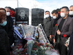 Kamer Genç mezarı başında anıldı