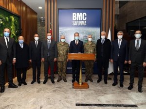 Bakan Akar, Fırtına obüsüne kaynak yaptı