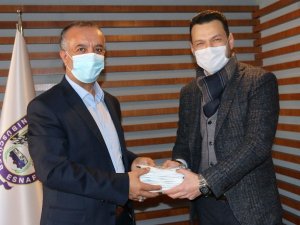 Çankaya’dan minibüsçülere maske desteği