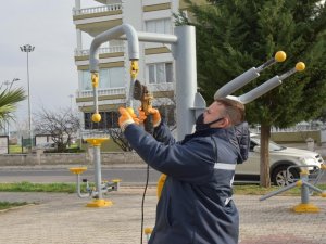Aliağa’nın parklarına sağlıklı dokunuşlar