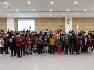 Büyükşehir’den öğrencilere karne hediyesi ‘Tablet’