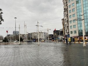 İstanbul’da yağmur etkili oluyor