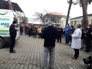 Emekli hemşire korona virüse yenildi