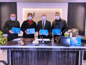 Tavşanlı Ticaret ve Sanayi Odası’ndan öğrencilere tablet desteği