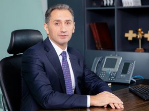Azerbaycan’ın Ulaştırma, İletişim ve Yüksek Teknolojiler Bakanı Nebiyev oldu
