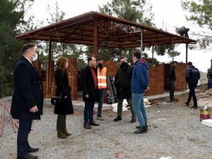 Kuşadası Yeni Asri Mezarlığında düzenleme çalışmaları sürüyor