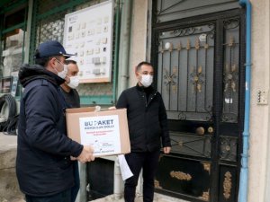 Kartal Belediyesi’nden kahvehane esnafına erzak desteği