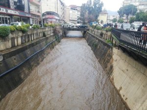 Tabakhane Deresi’nde sular yükseldi