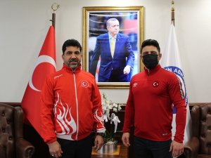 ADÜ’lü milli güreşçi Arslan, Rektör Aldemir ile görüştü
