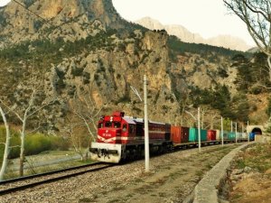 Rusya’ya gidecek olan ilk ihracat treni yarın yola çıkıyor
