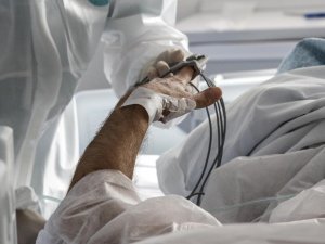 İtalya’da son 24 saatte Covid-19 bağlı 492 can kaybı