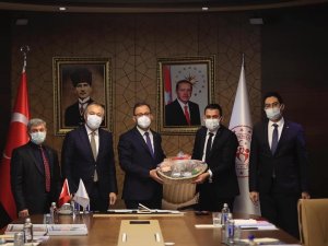 Selendi’ye müjdelerle döndüler