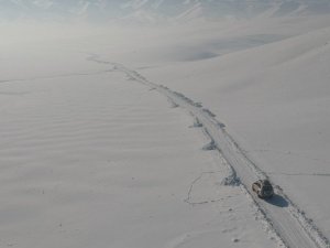 Sağlık ekipleri Süphan Teyze için karlı dağları aştı