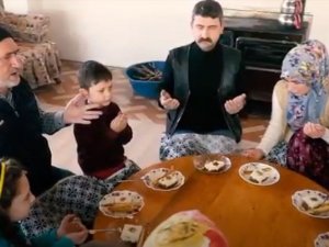 İlkokul öğrencilerinden takdire şayan aile filmi