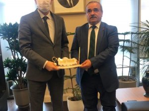 Başkan Şahin projelerini Uzun’a anlattı