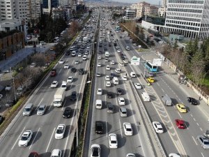 (Drone) İstanbul’da hafta sonu kısıtlaması öncesi trafik erken saatlerde başladı