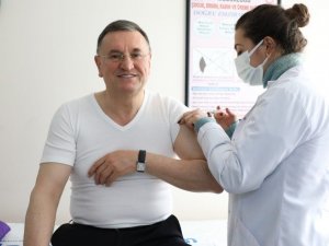 Başkan Savaş korona virüs aşısı yaptırdı