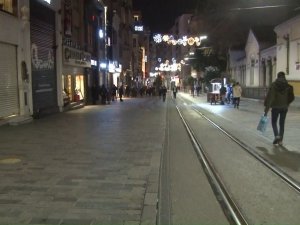 Hafta sonu sokağa çıkma kısıtlaması başladı
