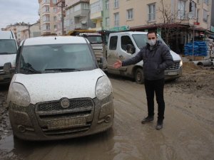 AK Parti’den CHP’li büyükşehir belediyesine ‘Ucube yol’ tepkisi
