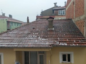 Uşak’ta dolu yağışı etkili oldu