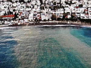 Bodrum’da fırtına ve dolu hayatı felç etti
