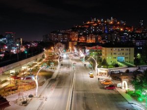 Mamak’ta caddeler ışıl ışıl