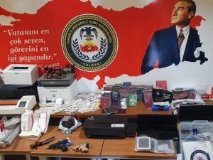 DEAŞ’a büyük darbe: 14 kişi yakalandı