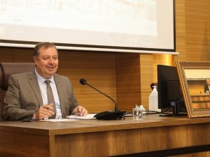 Merhum Başkan Bulut’in ismi Meclis Salonuna verildi