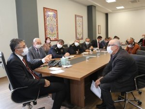 "Vatandaşlarımızın derdine derman olma gayretindeyiz"